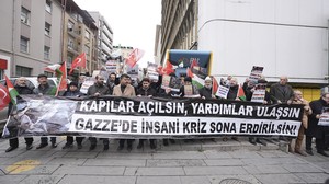 Ankara’da Filistin’e Destek Eylemi: Boş Tabak ve Çamurlu Su Gönderildi