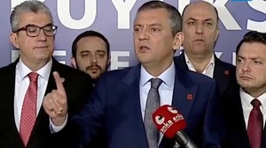 Özgür Özel'den merkez medyaya boykot uyarısı: Alçaklığın 40 yıl hafızamda yeri var!