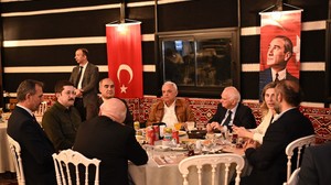 Mamak Belediye Başkanı Şahin, Önder Sav'la iftara katıldı