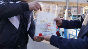 Keçiören’de ramazan boyunca vatandaşlara iftar kumanyası ve tatlı ikramı yapıldı