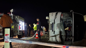 Çankırı'da İşçi Servisi Devrildi: 23 Yaralı