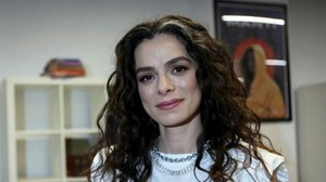 Sandık Kokusu Karsu kimdir? Gerçek adı ne? Nereli, kaç yaşında, evli mi, oynadığı diziler!