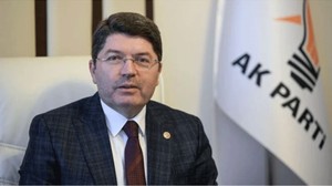 Tunç'tan DEM Parti'ye İmralı tepkisi: "Terörle mücadelede top oynamıyoruz"