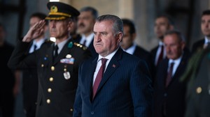 Gençlik ve Spor Bakanı Osman Aşkın Bak, Gençlerle Anıtkabir’i Ziyaret Etti