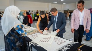 Gölbaşı Belediyesi kursiyerlerinin ürünleri, görücüye çıktı