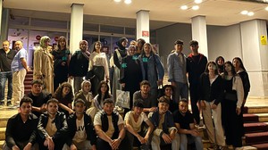 Altındağlı gençlere sınav öncesi tiyatro morali