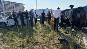 Sincan'da dolmuş ile otomobil çarpıştı: 5 yaralı!
