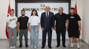 Şampiyon sporculardan Sincan Kaymakamı’na ziyaret