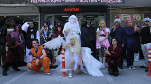 Çankaya'da figür mağazası açılışında renkli anlar!