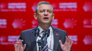 Özel’den yargı süreçlerine sert tepki: "Bu sadece CHP'ye değil, Türkiye’ye yapılmış bir kötülüktür"