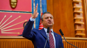 Özgür Özel'den sert çıkış: “Adaleti çaldılar!”
