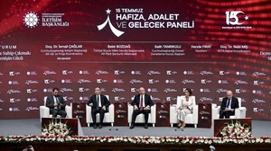 Cumhurbaşkanlığı İletişim Başkanlığından 'Demokrasiye Sahip Çıkmak' Paneli