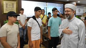 Diyanet İşleri Başkanı Erbaş, Fransa’dan Gelen Öğrencileri Ağırladı