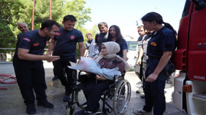 Kırıkkale itfaiyesi, engelli kadının çocukluk hayalini gerçek kıldı