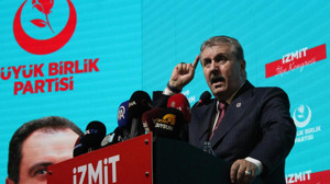 BBP lideri Destici'den sert çıkış! "20 30 tane teröristin silah bırakmasıyla PKK silah mı bıraktı?"