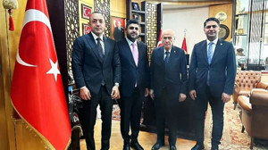 Televizyon dünyasının önemli isimlerden MHP Lideri Bahçeli'ye sürpriz ziyaret