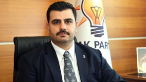 AK Parti Genel Sekreteri İnan'dan Özgür Özel'e tepki: Geceleri yalnız kalınca çocuk gibi ağlayan bir profil!