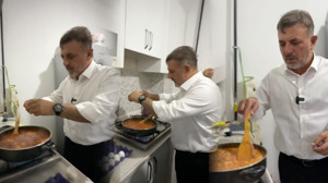 Sincan’da menemen günü: Başkan Ercan gençlerle sofrada buluştu