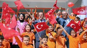 Hilal Ayık minik öğrencilerle buluştu