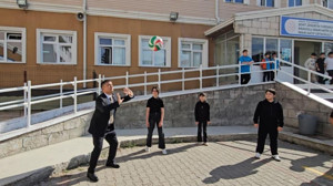 Kızılcahamam’da spor coşkusu: Kaymakam Mehmetbeyoğlu öğrencilerle voleybol oynadı