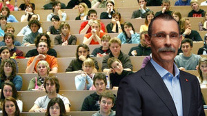 Etimesgut Belediyesinin eğitim atağı sonuç verdi! 63 genç üniversiteli