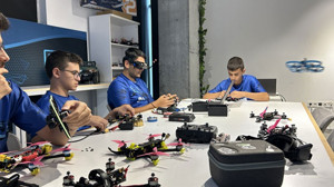 Dron eğitimiyle geleceğin pilotları ve mühendisleri yetişiyor