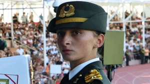 Ebru Eroğlu kimdir, Kara Harp Okulu birincisi Teğmen neden TSK'dan ihraç edildi?