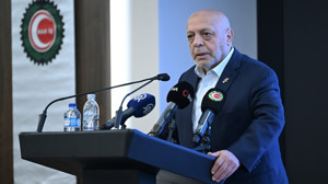 HAK-İŞ Genel Başkanı Arslan: "Emekliler Onurlu Bir Ücret Hak Ediyor"