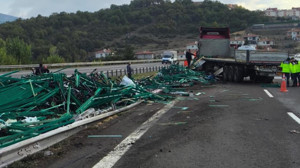 TEM’deki trafik kazasında facia ucuz atlatıldı!