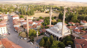 Yozgat’ta tarihin eskitemediği 5 asırlık o minare, kuş bakışı görüntülendi