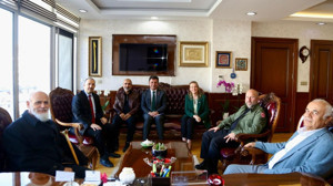 Etimesgut’ta idari ve sivil toplum temasları: Kaymakam Gevrek ziyaretçilerini makamında ağırladı