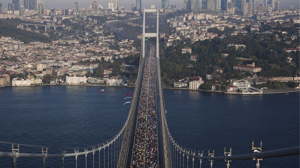 47. İstanbul Maratonu başladı! Özgür Özel start verdi, İmamoğlu mektup yolladı
