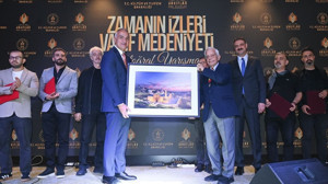 Vakıf kültürü fotoğraf karelerinde hayat buldu: Bakan Ersoy'dan sanatçılara tebrik mesajı