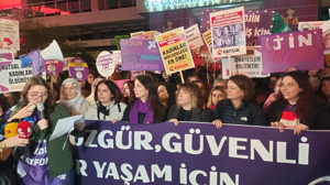 25 Kasım'da kadın dayanışması: Ankara'dan özgürlük sesleri yükseldi!