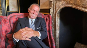 Cem Uzan dosyasındaki yeni gelişmeyi Orhan Uğuroğlu duyurdu! Uzan, Türkiye'ye mi dönecek?