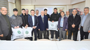 Ankara'da bin çırağa kış desteği! Vakıf 38. yılda dağıtıma başladı