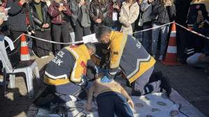 Yozgat'ta 112 Ekipleri "Ambulans Rallisi"nde hız ve bilgi yarıştırdı