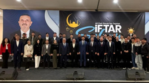 Sincan’da iftar bereketi: Ankara Milletvekilleri ve vatandaşlar aynı sofrada