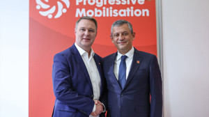 Barselona’da kritik temas: Özgür Özel, Avusturya Sosyal Demokrat Parti Genel Başkanı Babler ile görüştü