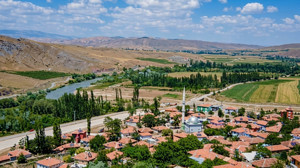Kalecik Buğra Köyü: Tarihi asma köprüsüyle keşfedilmeyi bekliyor
