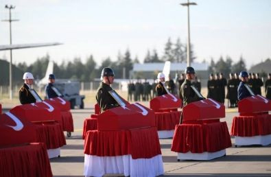 Şehidin Annesinin Feryadı Yürek Dağladı - Resim: 3
