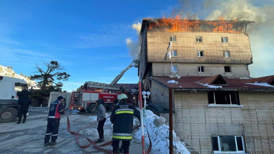 Kartalkaya kayak merkezinde bir otelde yangın çıktı: Faciada ölü ve yaralılar var!