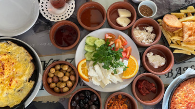 Ankara Hamamönü’nde dört kişilik serpme kahvaltı: Bin 500 TL’ye çıktı!