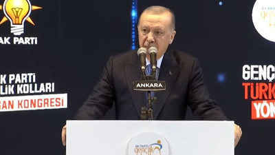 Cumhurbaşkanı Erdoğan Ankara'dan gençlere seslendi: Gençlik Kolları'nda başkan değişimi