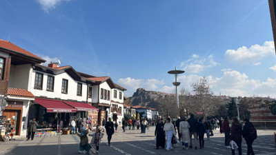 Ulus’ta ramazan hareketliliği: Hal ve camiler doldu