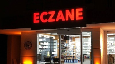 Eczanelerde kriz var