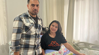 Kızının adımları için mücadele eden bir baba Latif Karakuş: "Kızım yürüsün diye her kapıyı çalıyorum"