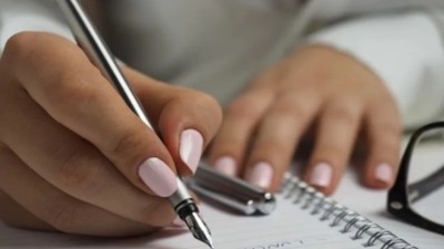 Kalemi tutma şekliniz kişiliğinizi yansıtıyor