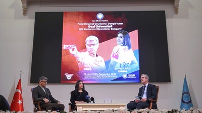 Milli atıcılar Gazi Üniversitesi'nde öğrencilerle buluştu