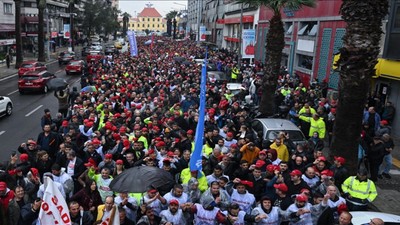 İstanbul'da gazetecilere şafak baskını: Birçok kişi gözaltına alındı